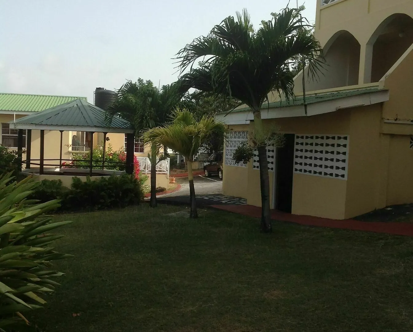 Wave Crest Holiday Apartments The Lime